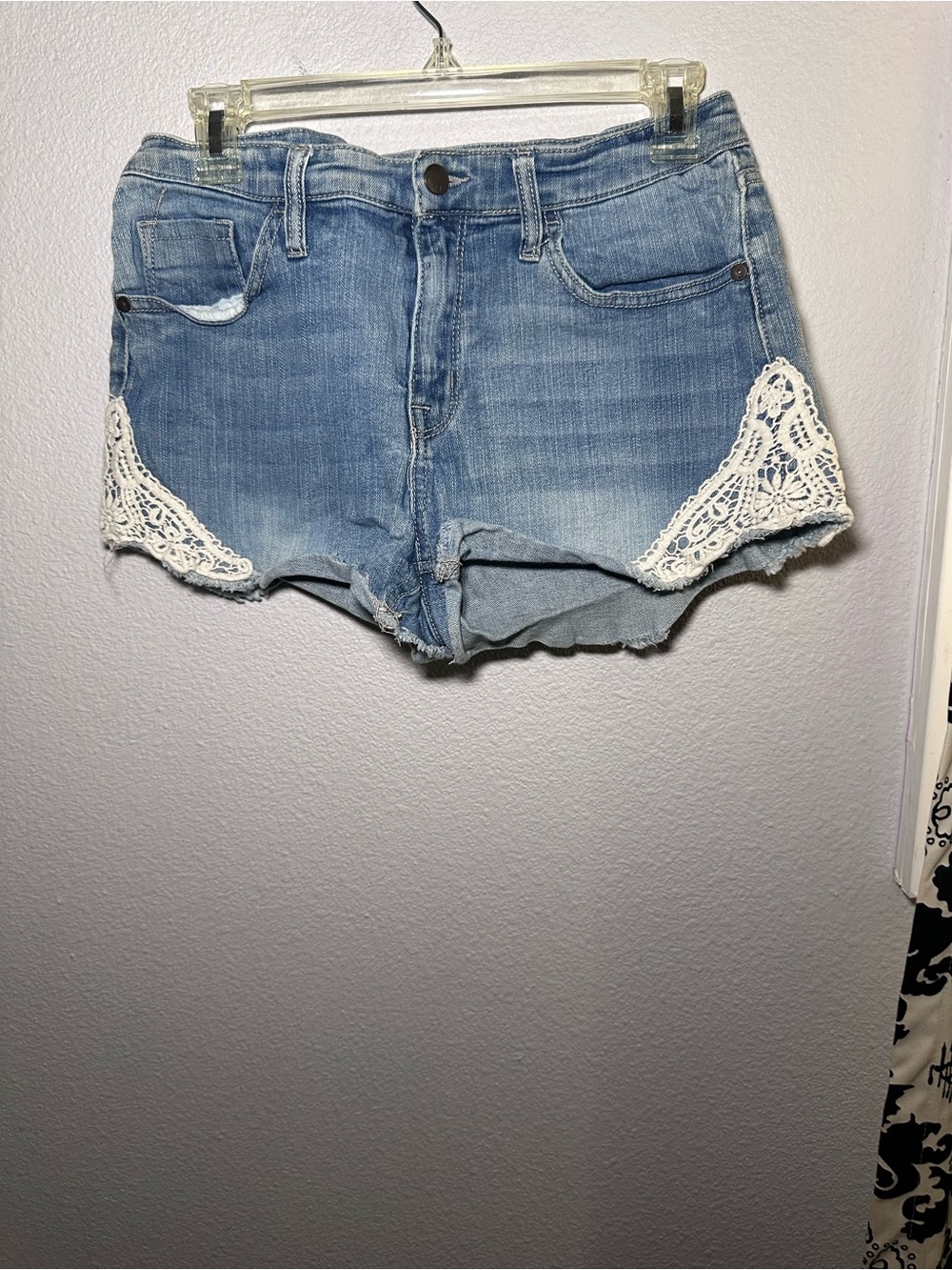 Festival White lace Mossimo brand high-rise denim shorts